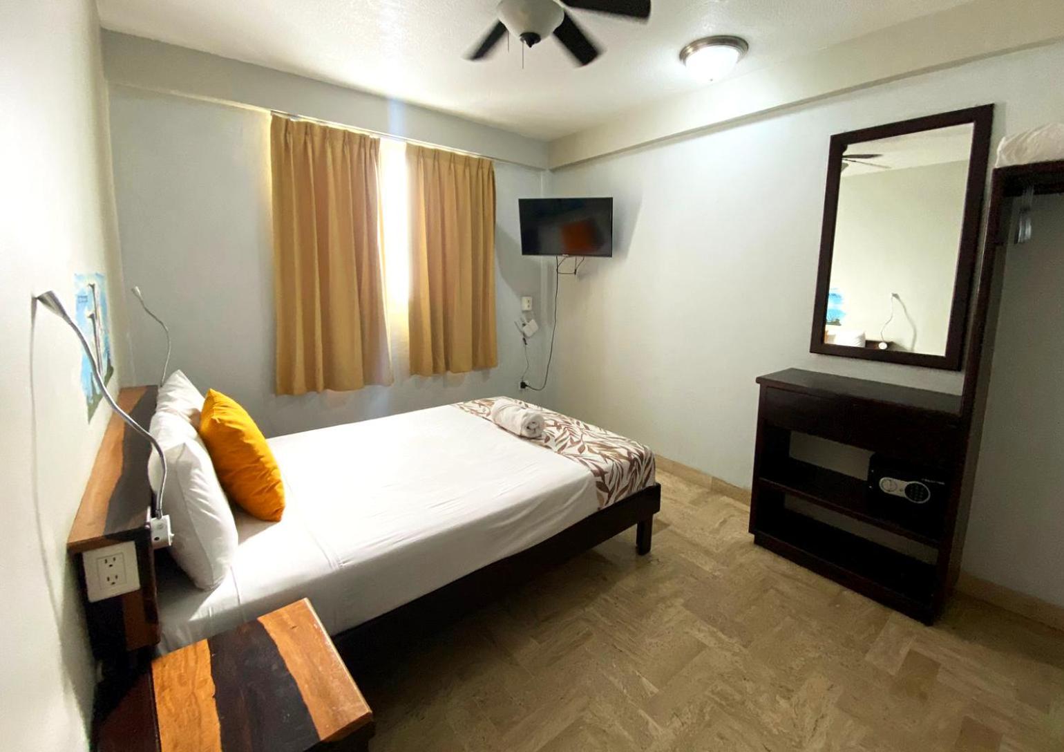 "5Th Av" Sol Del Caribe Apart Hotel (Adults Only) Playa del Carmen Kültér fotó