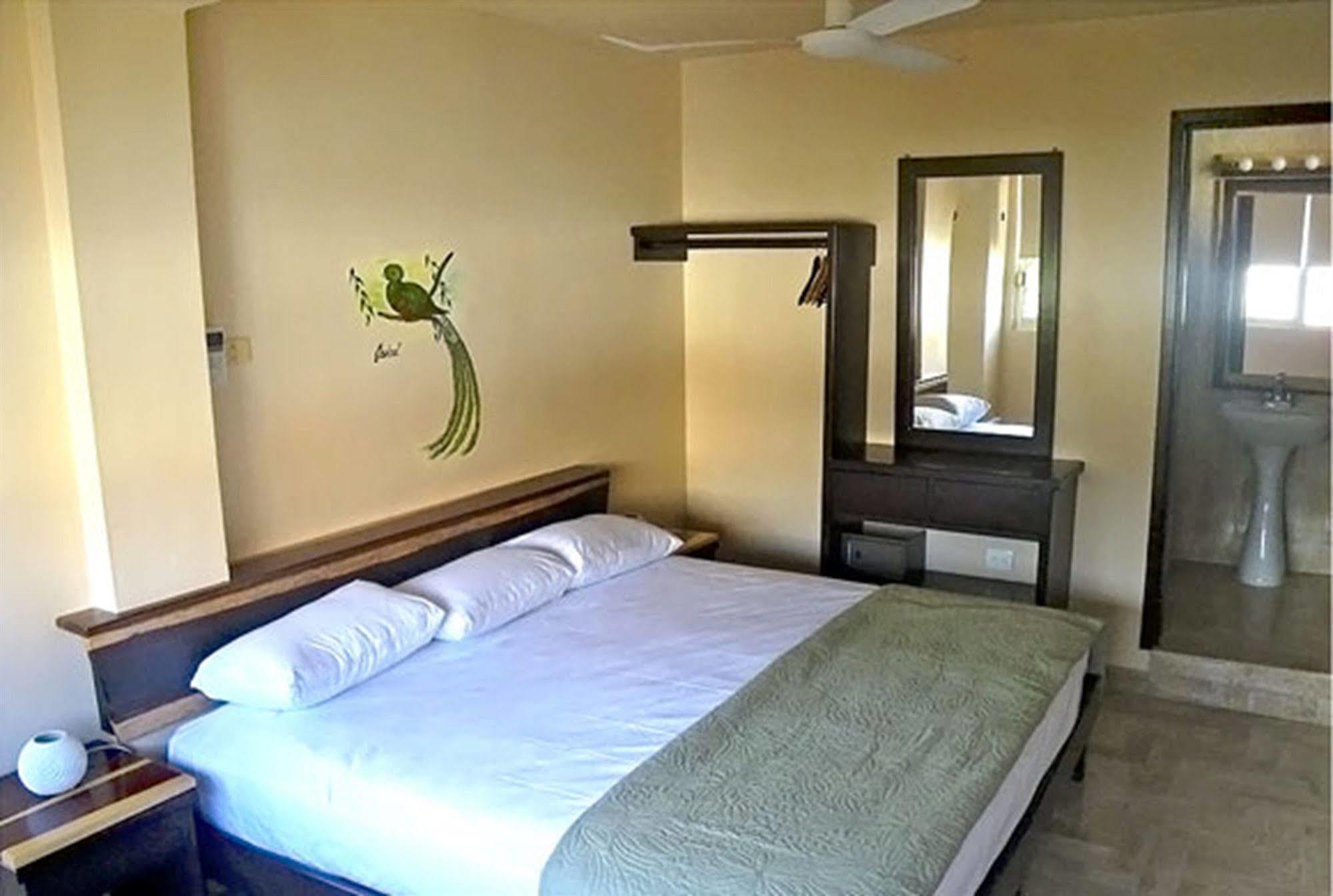 "5Th Av" Sol Del Caribe Apart Hotel (Adults Only) Playa del Carmen Kültér fotó